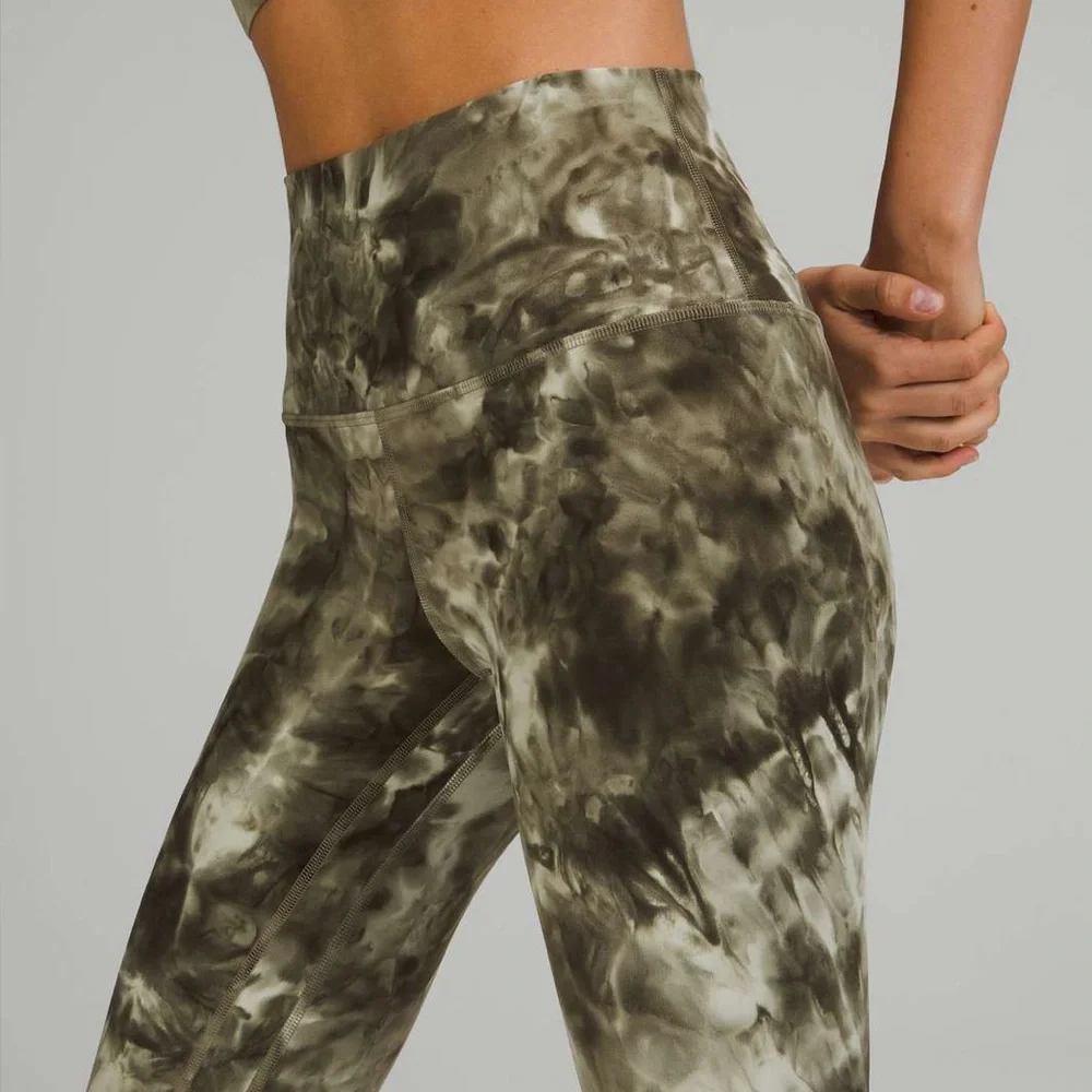 NEW!! Lululemon align hr pant 28” diamond dye light sage green Leggings Size 0